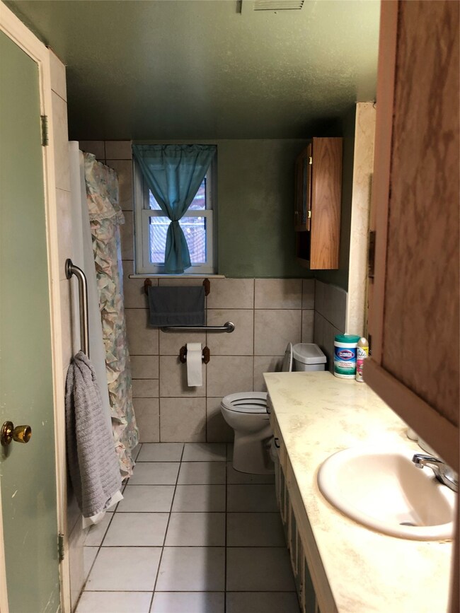 810 Point Blank Dr, Houston, TX 77038 - photo 3