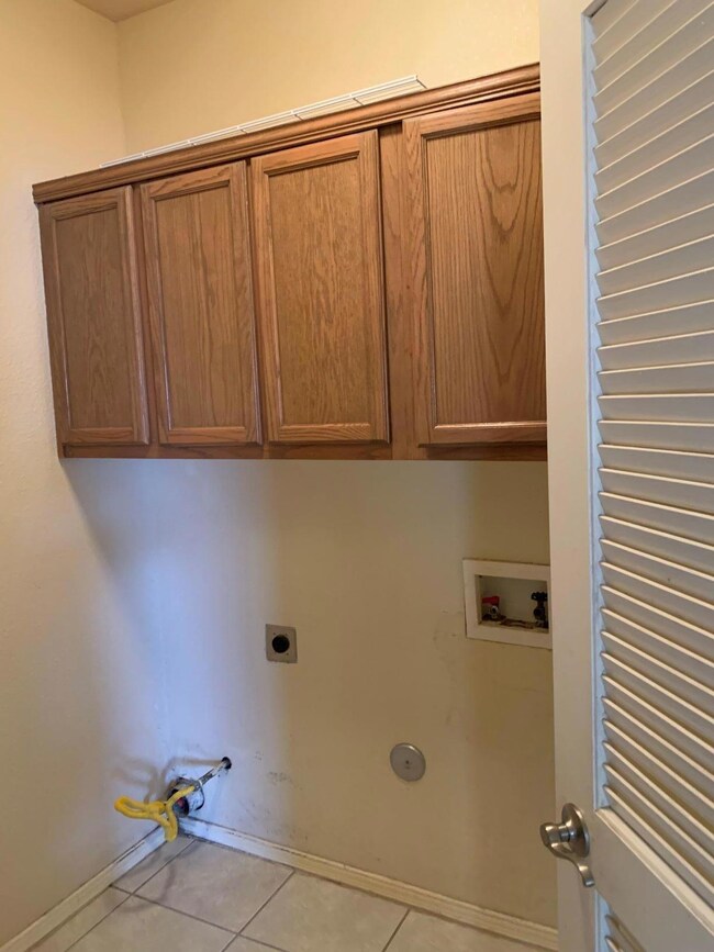 14368 Desert Wind Dr, Horizon City, TX 79928 - photo 5