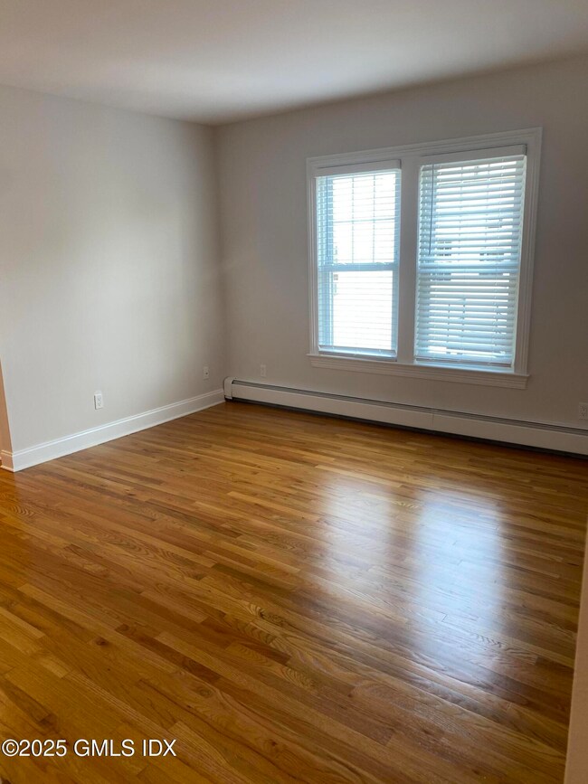 9 Sound View Ct unit 2B, Greenwich, CT 06830 - photo 6