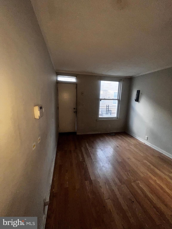 511 N Port St, Baltimore, MD 21205 - photo 2