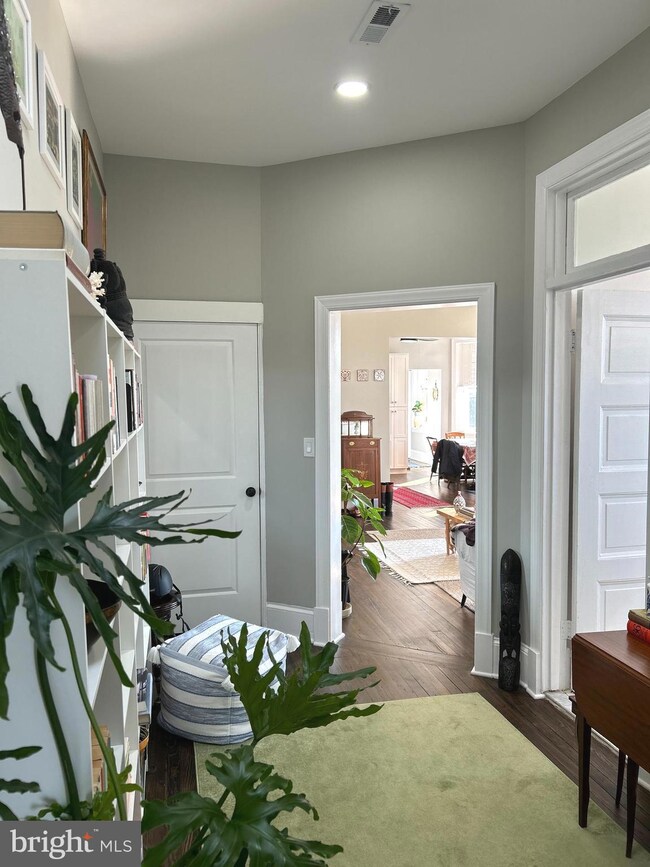 1829 Eutaw Place unit D, Baltimore, MD 21217 - photo 4