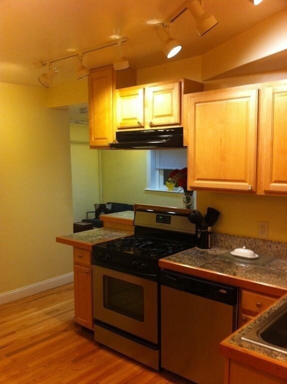 5 Colliston Rd unit B, Brighton, MA 02135 - photo 2