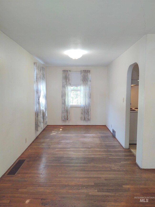 1250 Schodde Ave, Burley, ID 83318 - photo 4