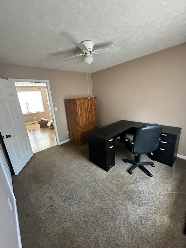 130 Gilkey Dr, Hopkinsville, KY 42240 - photo 7