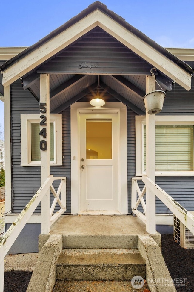 5240 39th Ave S, Seattle, WA 98118 - photo 2