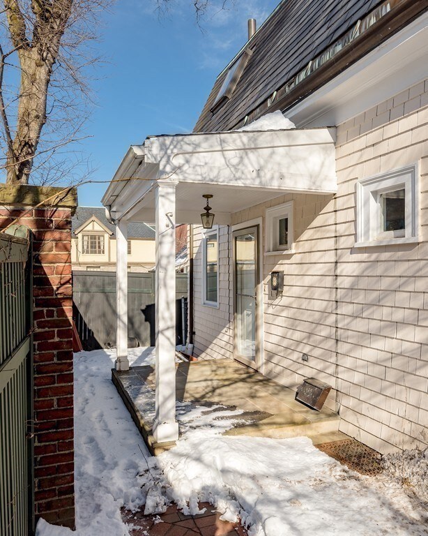 7 Colchester St unit A, Brookline, MA 02446 - photo 2