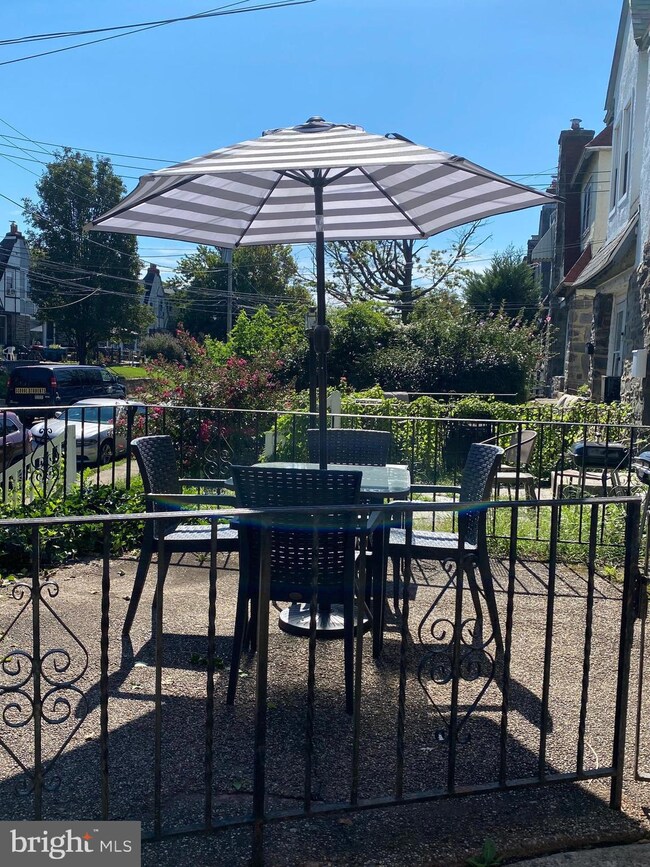 60 High St, Sharon Hill, PA 19079 - photo 2