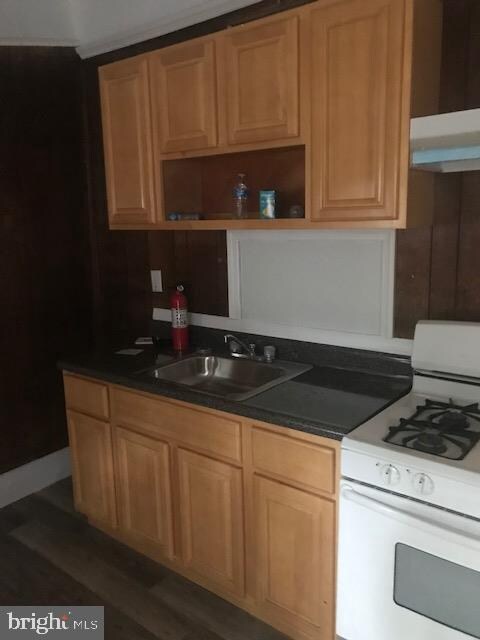 237 Morris St, Gloucester City, NJ 08030 - photo 6