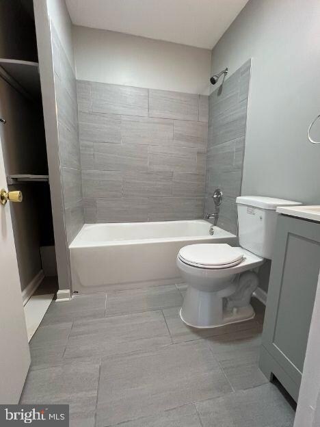 19 Helicopter Dr, Middle River, MD 21220 - photo 7