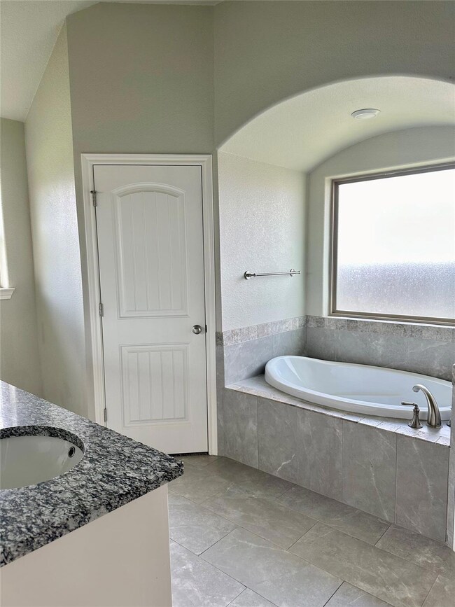 3300 White Horse Dr, Granbury, TX 76049 - photo 6