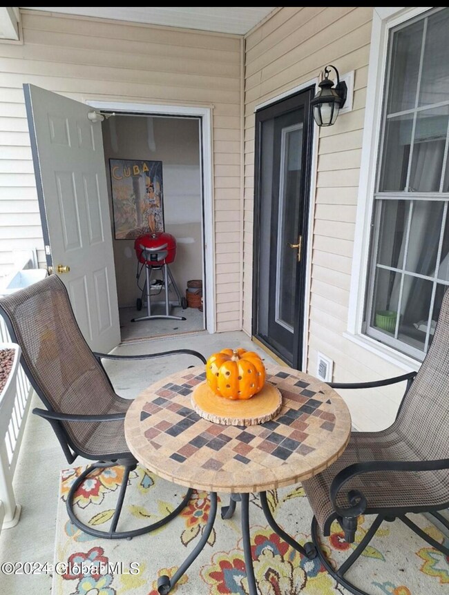 202 N Ridge Estate, Troy, NY 12182 - photo 5