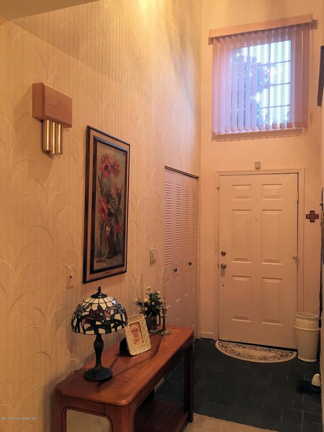 604 Buckingham Cir, Middletown, NJ 07748 - photo 3