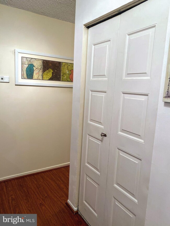 The Brittany unit 930, Arlington, VA 22204 - photo 5