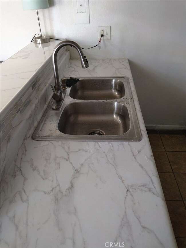 3425 Rainbow Ln, Highland, CA 92346 - photo 3