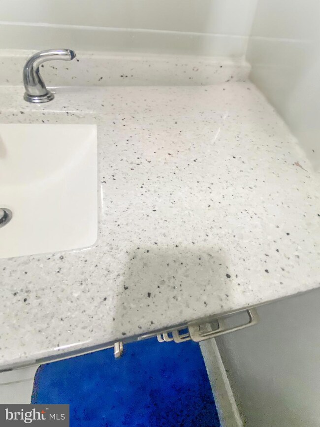 604 Wilburn Ct, Capitol Heights, MD 20743 - photo 7