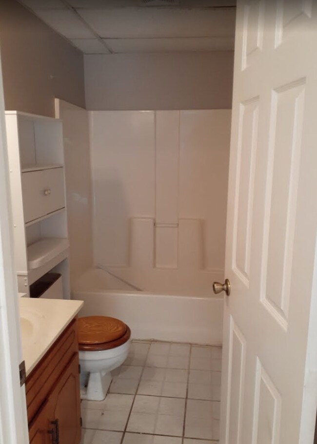 85 Lawn St unit D, Clarksville, TN 37040 - photo 4