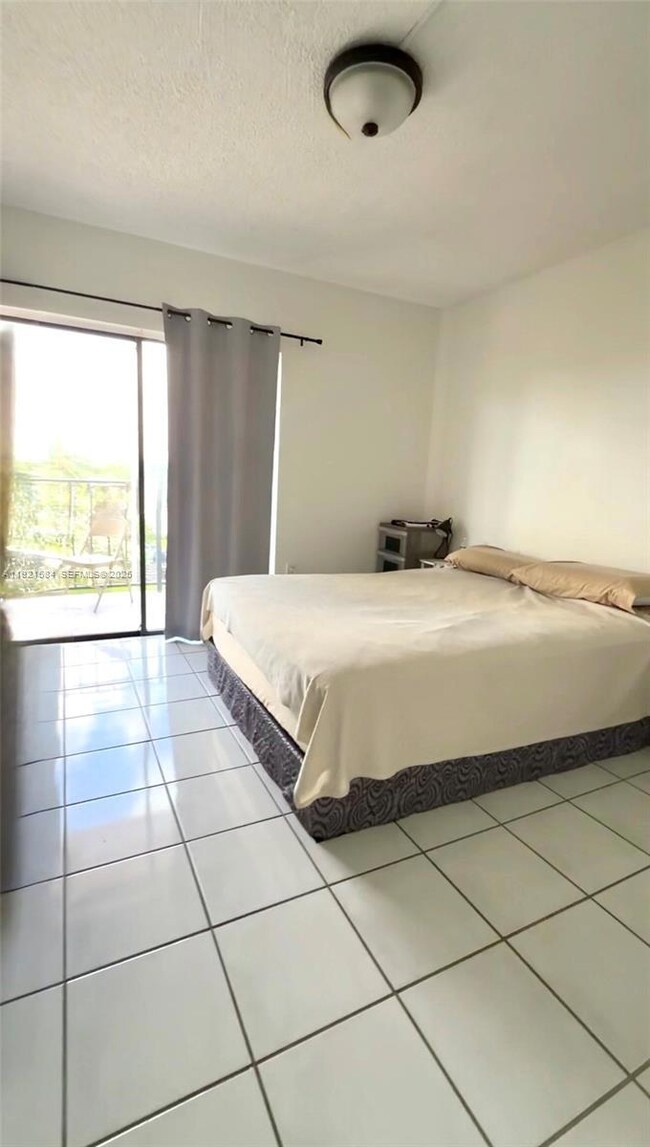 6445 Indian Creek Dr unit B10, Miami Beach, FL 33141 - photo 3