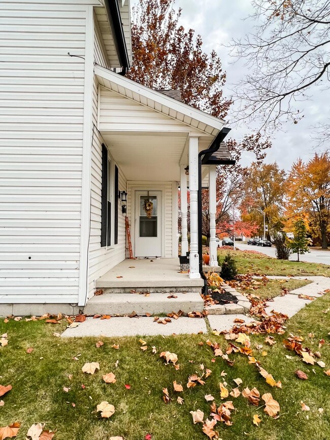 408 N Spruce St, Saint Marys, OH 45885 - photo 3