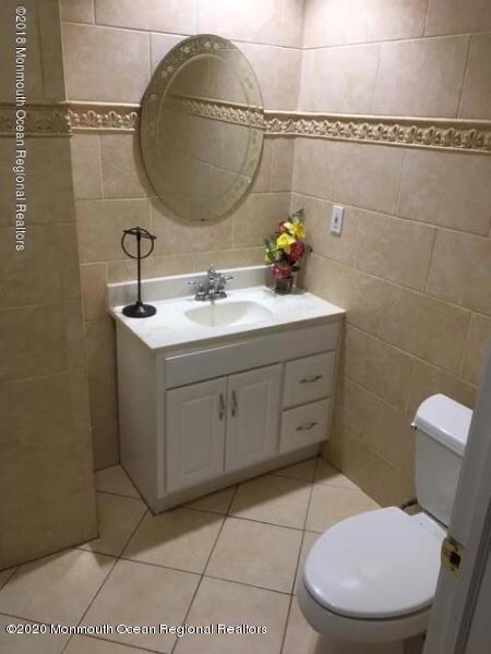 20180410190126373963000000-o