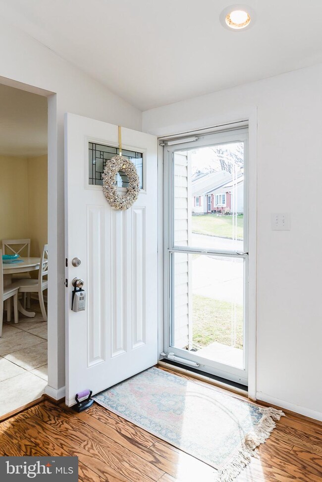 11 Lomond Ct, Rosedale, MD 21237 - photo 3