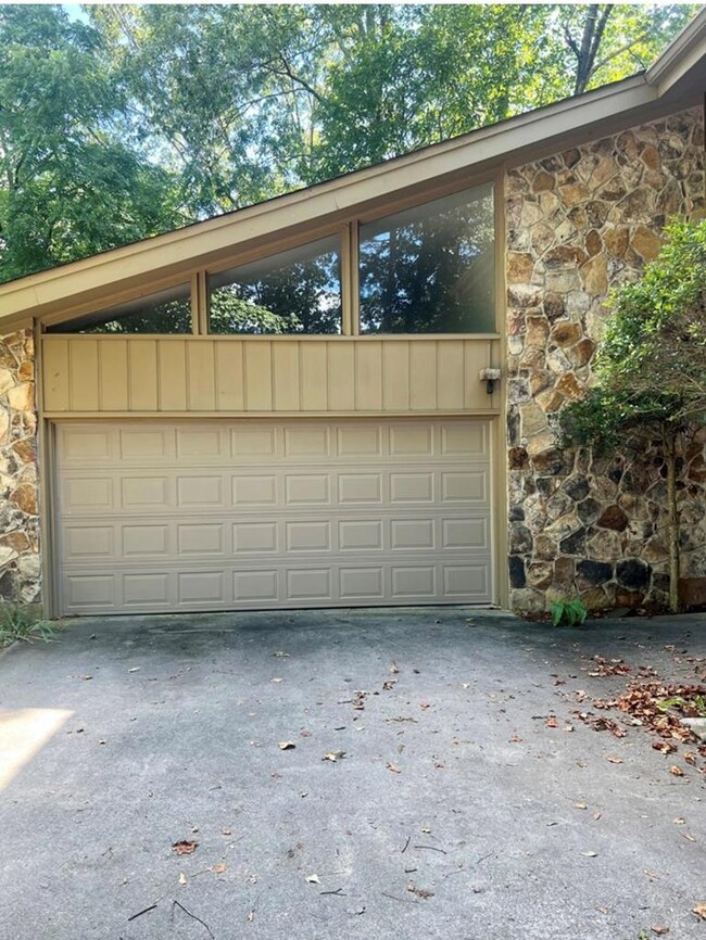 404 Lakeview Dr SE, Dalton, GA 30721 - photo 7