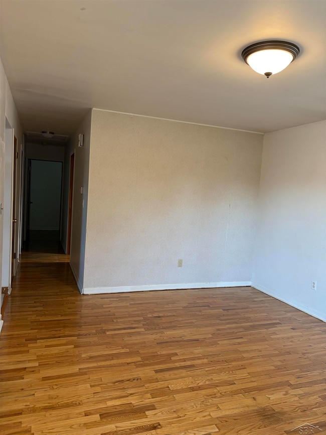 2747 Weiss St, Saginaw, MI 48602 - photo 2