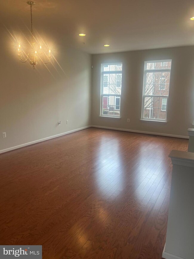 8305 Gibbs Way, Hyattsville, MD 20785 - photo 6