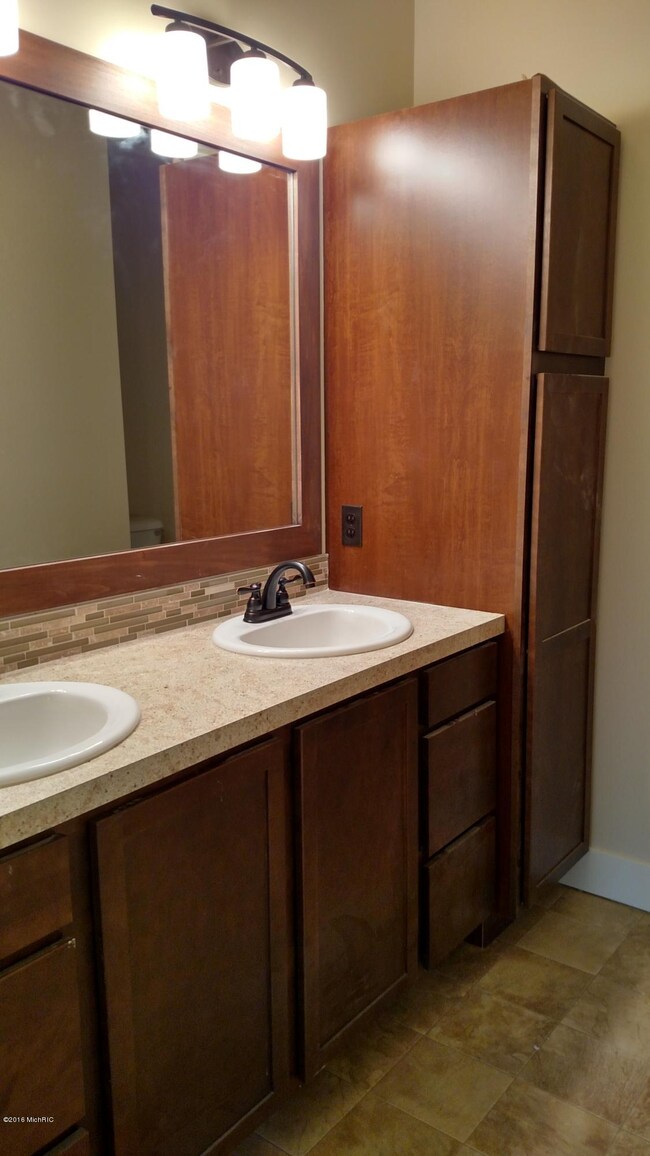 684 Braeside Dr SE unit 61, Byron Center, MI 49315 - photo 7
