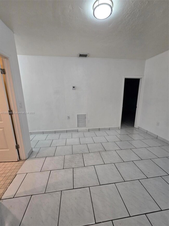 102 W 27th St, Hialeah, FL 33010 - photo 7