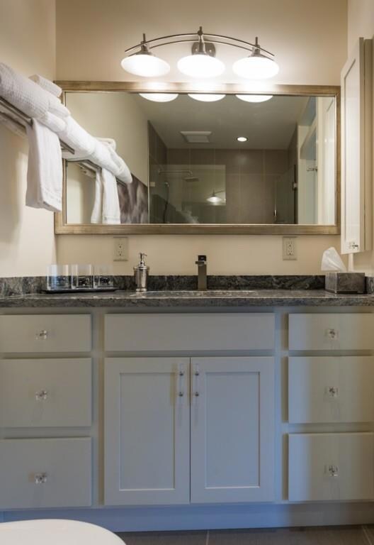 14 Wiltshire Place unit 14, Camden, ME 04843 - photo 4