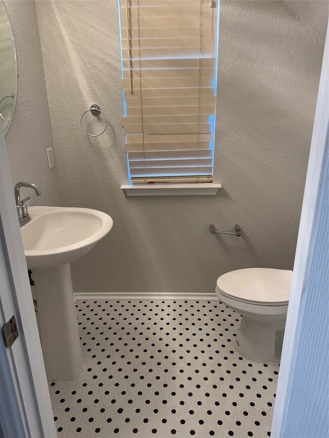 15113 Parrish Ln, Austin, TX 78725 - photo 6