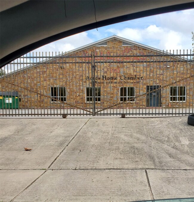 1229 Bland St, Houston, TX 77091 - photo 5