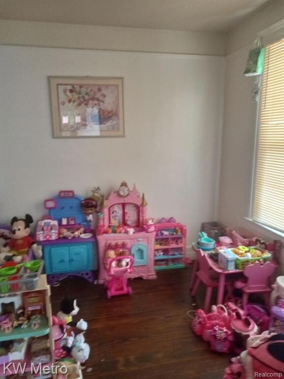 11839 Gable St, HamtraMcK, MI 48212 - photo 7