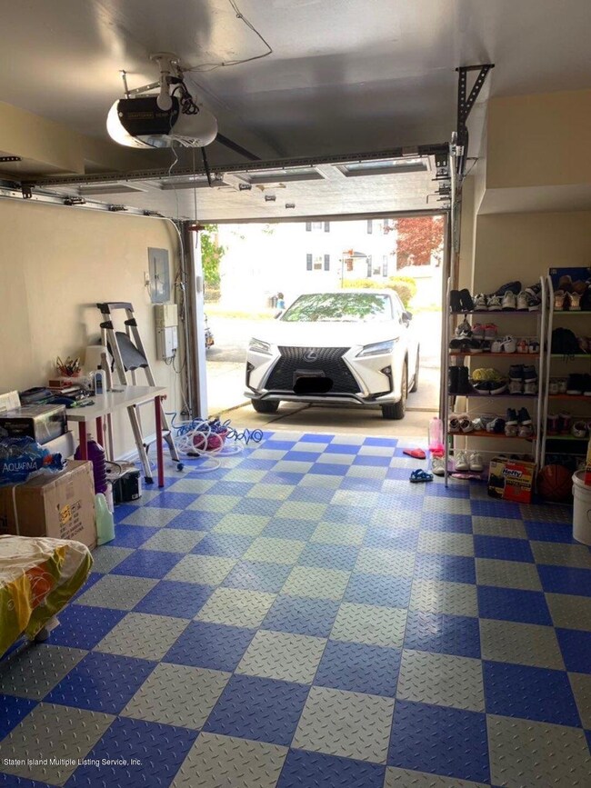 96 N Railroad Ave, Staten Island, NY 10304 - photo 7