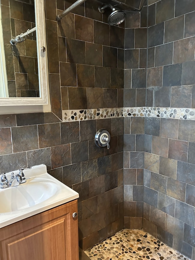 183 Merrill Ave, Staten Island, NY 10314 - photo 3