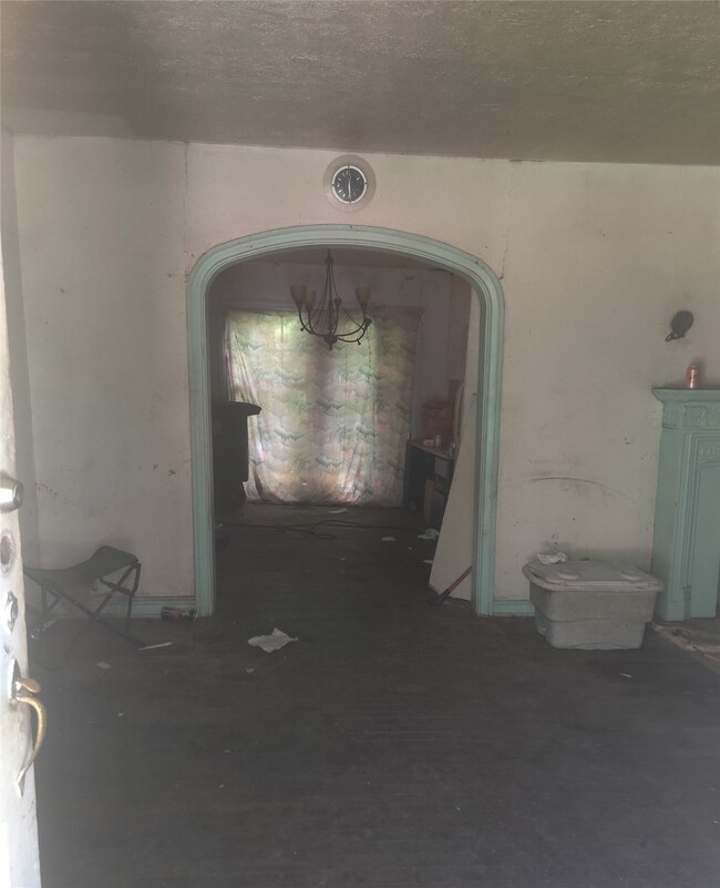 6642 Burkett St, Houston, TX 77021 - photo 4