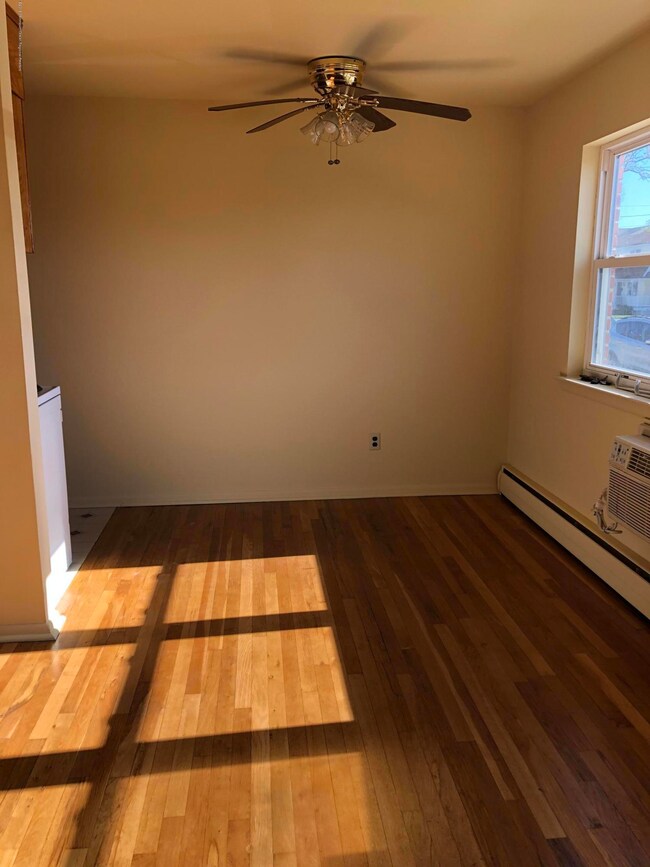 600 Jefferson Ave unit 4, Avon By the Sea, NJ 07717 - photo 3