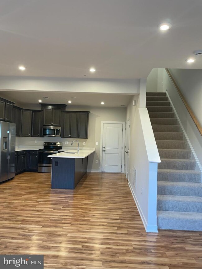 13510 Innovation Station Loop unit 3A, Herndon, VA 20171 - photo 2