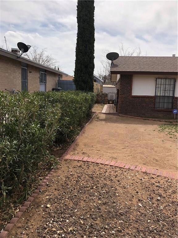 10424 Cardigan Dr, El Paso, TX 79925 - photo 5
