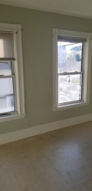 10 Friend St unit Rear, Lynn, MA 01902 - photo 5