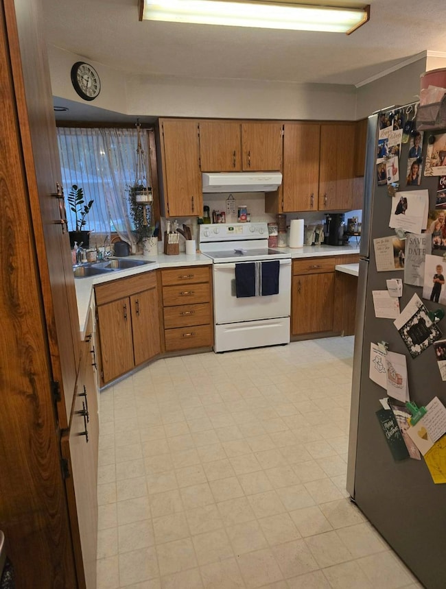 110 N 2nd Ave W, Hartley, IA 51346 - photo 4