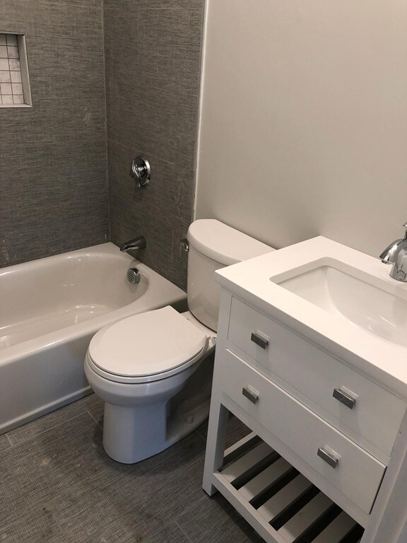 11 Ashton Place unit 207, Methuen, MA 01844 - photo 4