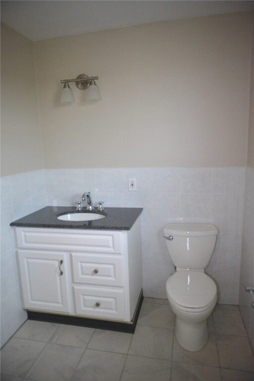 15 Bank St unit 3, West Warwick, RI 02893 - photo 6