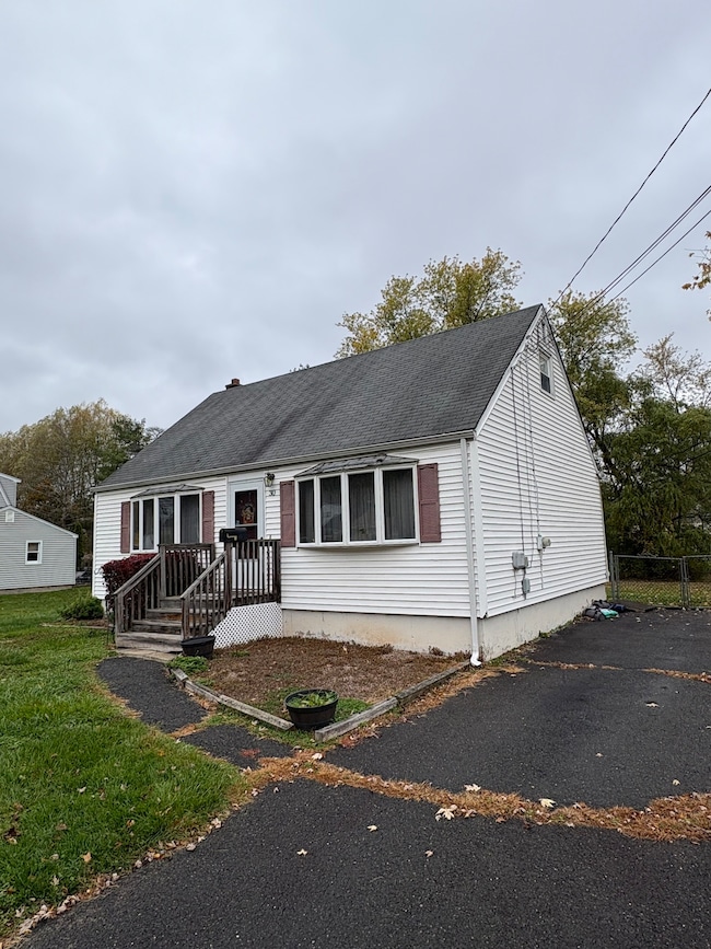 30 Hemlock Place, Middletown, CT 06457 - photo 2