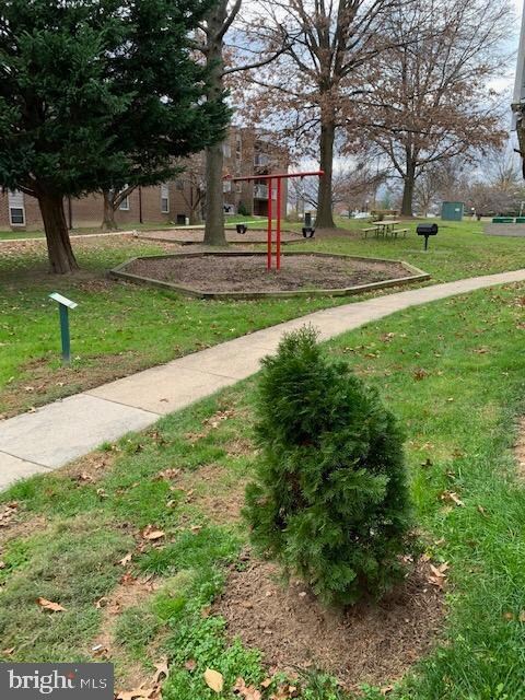 2305 Greenery Ln unit 104, Silver Spring, MD 20906 - photo 2