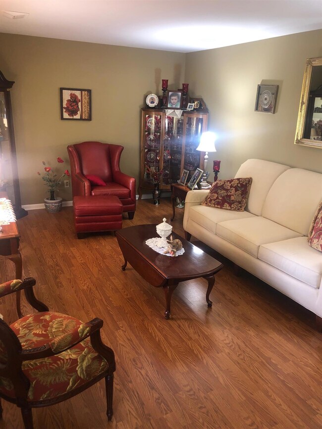 911 Royal Trail, Manchester, TN 37355 - photo 4