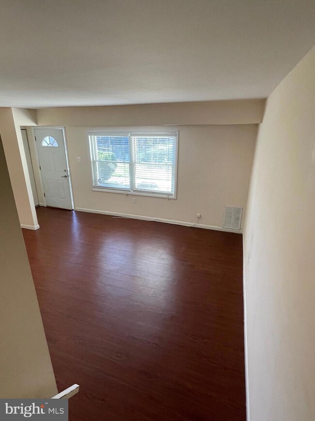 9220 Bridle Path Ln unit K, Laurel, MD 20723 - photo 4