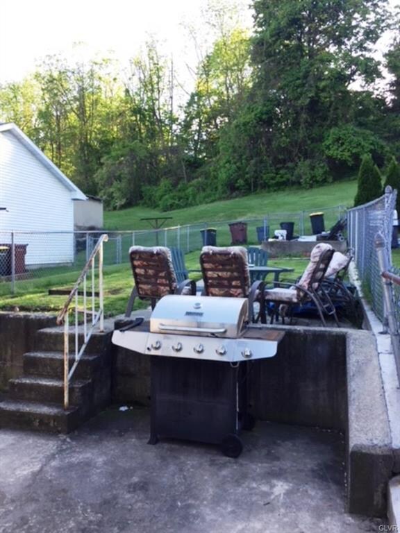 5218 3rd St, Whitehall, PA 18052 - photo 5