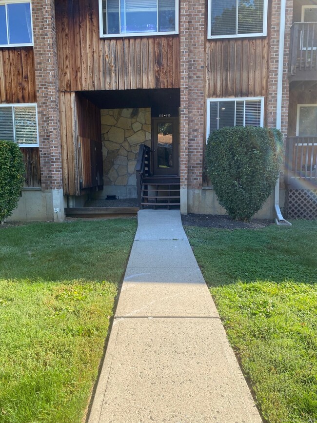 333 Vincellette St unit 152, Bridgeport, CT 06606 - photo 2