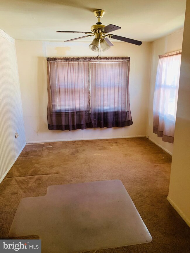 235 Manassas Dr, Manassas Park, VA 20111 - photo 5